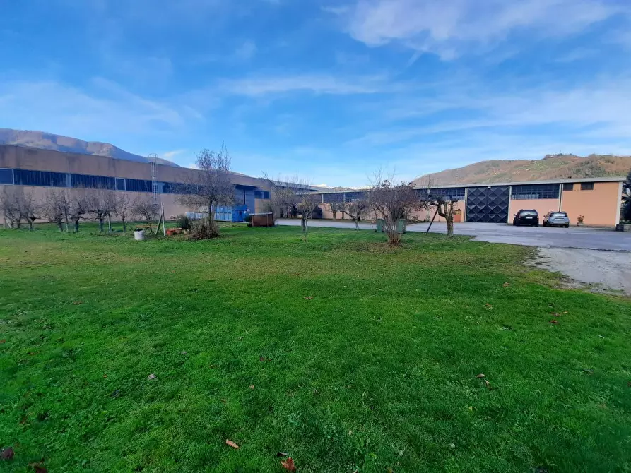 Immagine 12 di Attività artigianale in vendita  a Borgo A Mozzano