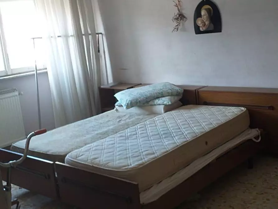 Immagine 8 di Appartamento in vendita  a Livorno