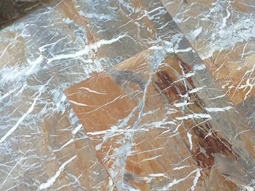 Immagine 11 di Appartamento in vendita  a Livorno