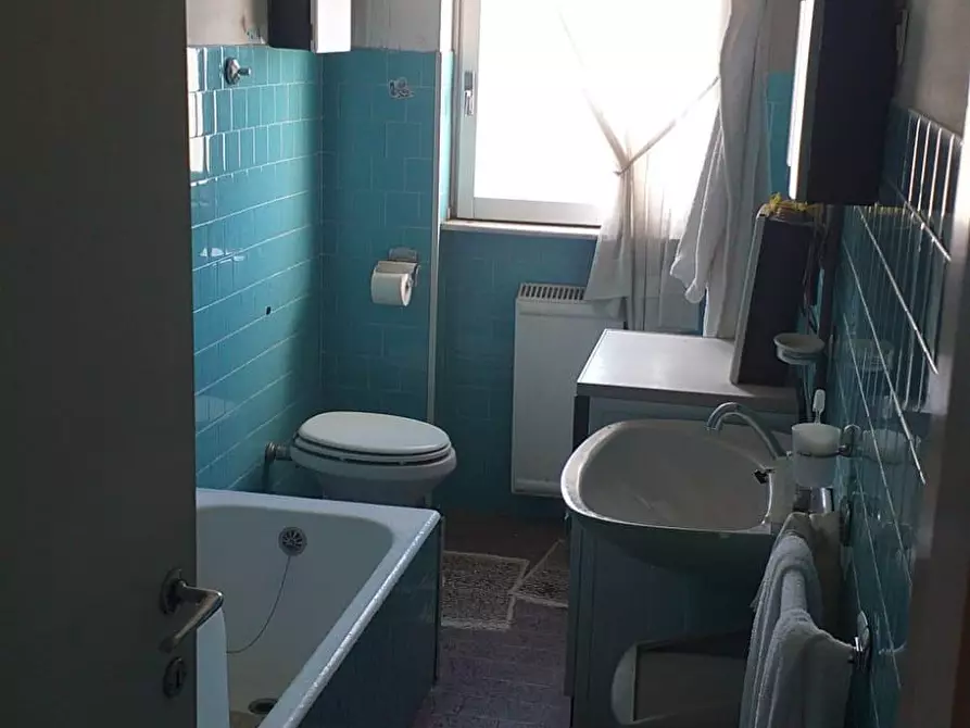 Immagine 10 di Appartamento in vendita  a Livorno