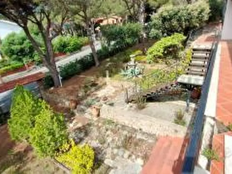 Immagine 30 di Villa in vendita  a Rosignano Marittimo