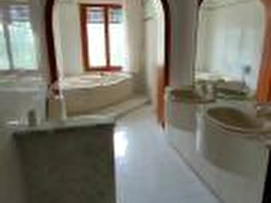 Immagine 29 di Villa in vendita  a Rosignano Marittimo