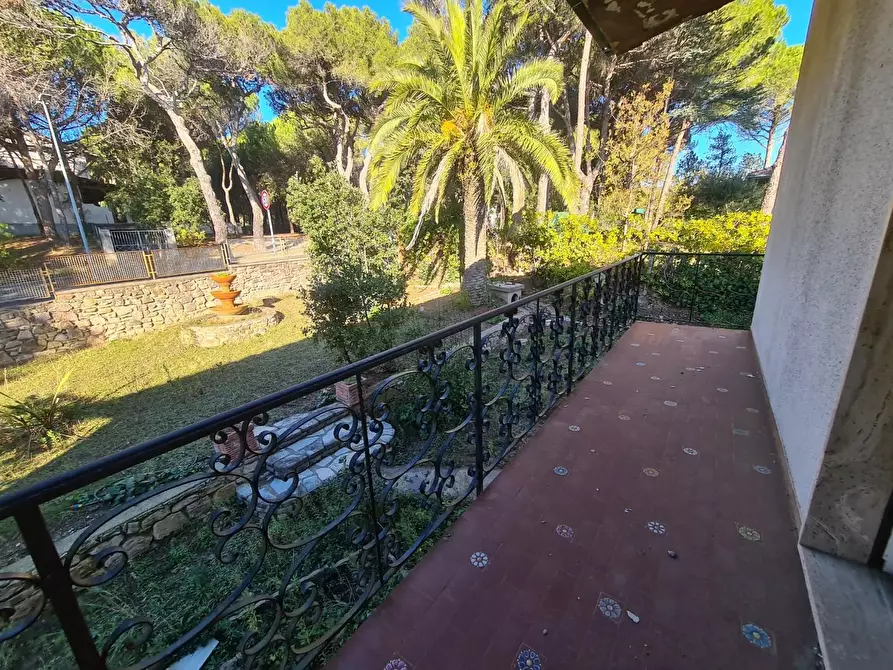 Immagine 24 di Villa in vendita  a Rosignano Marittimo