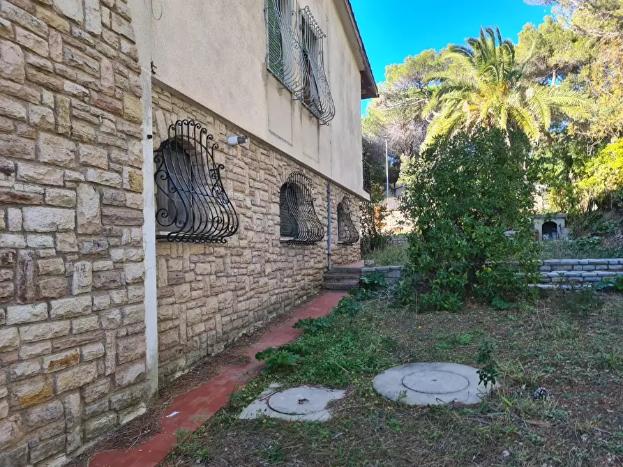 Immagine 14 di Villa in vendita  a Rosignano Marittimo