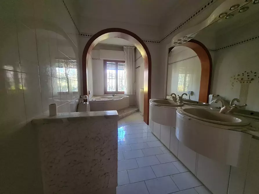 Immagine 23 di Villa in vendita  a Rosignano Marittimo