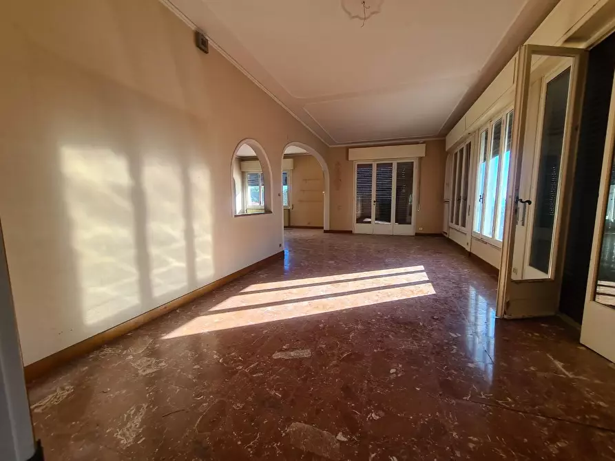 Immagine 26 di Villa in vendita  a Rosignano Marittimo