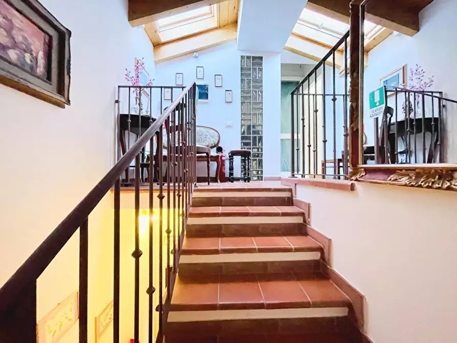 Immagine 54 di Villa in vendita  a Viareggio