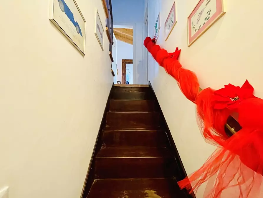 Immagine 35 di Villa in vendita  a Viareggio