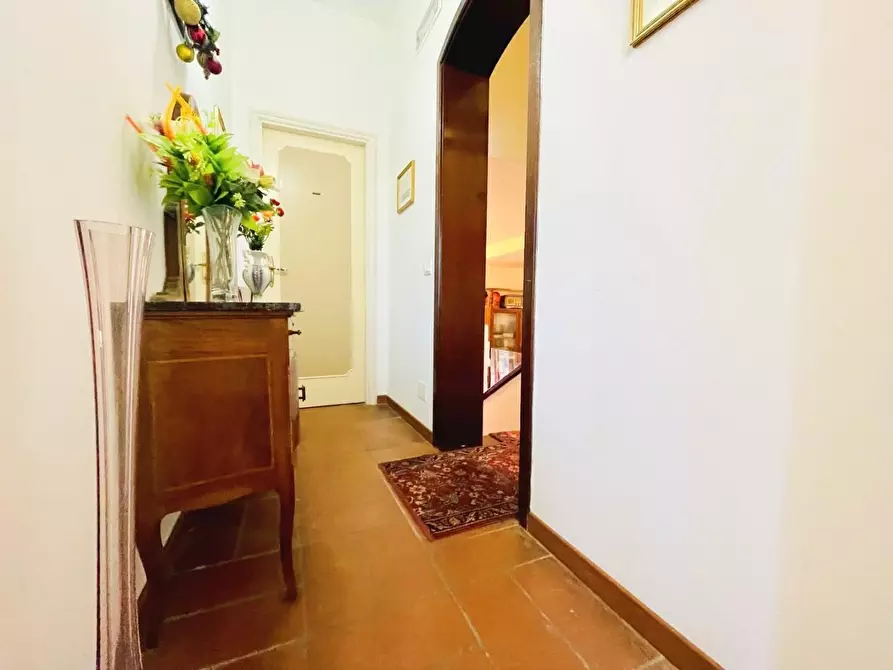 Immagine 34 di Villa in vendita  a Viareggio