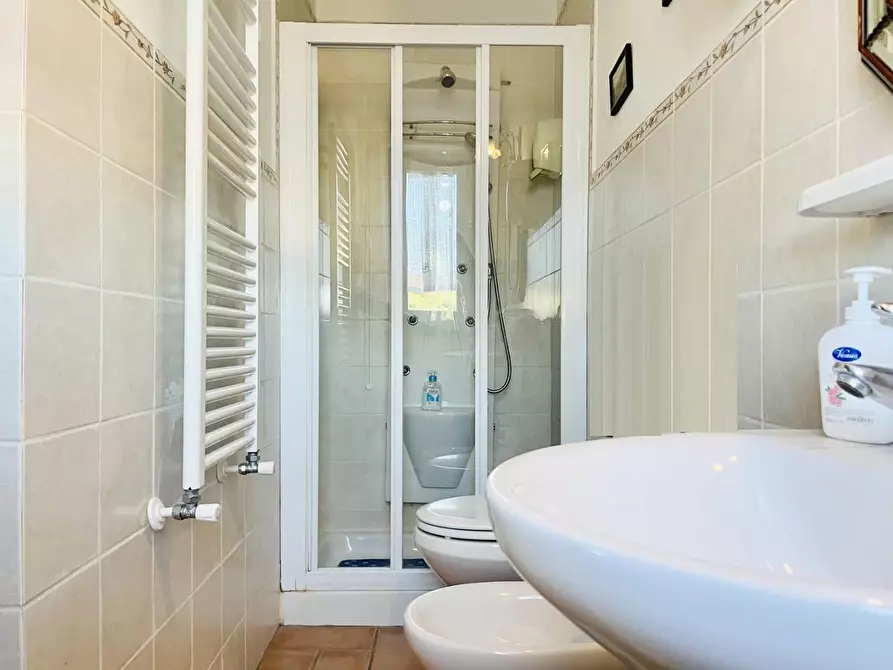 Immagine 42 di Villa in vendita  a Viareggio