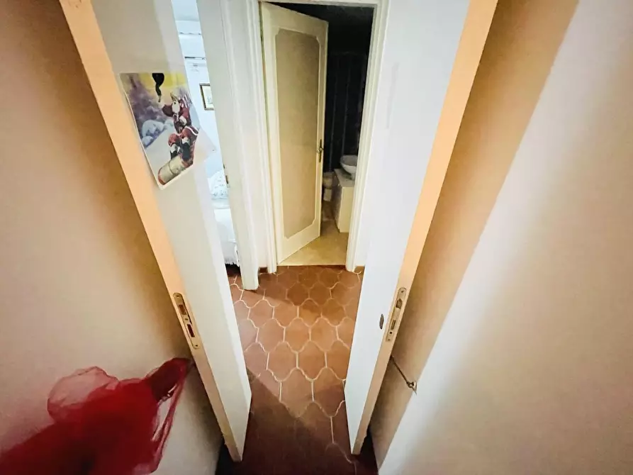 Immagine 68 di Villa in vendita  a Viareggio