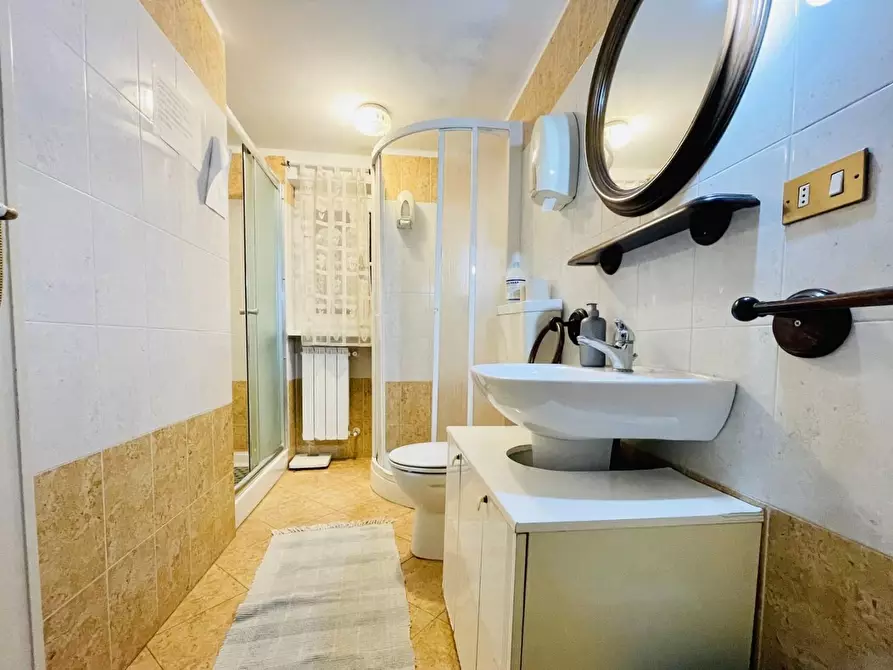 Immagine 73 di Villa in vendita  a Viareggio