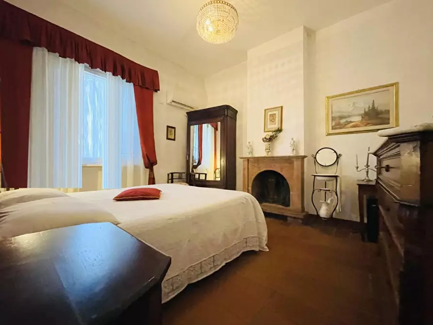 Immagine 64 di Villa in vendita  a Viareggio