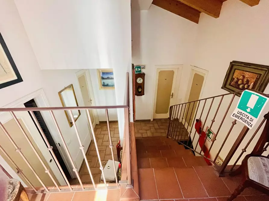 Immagine 62 di Villa in vendita  a Viareggio