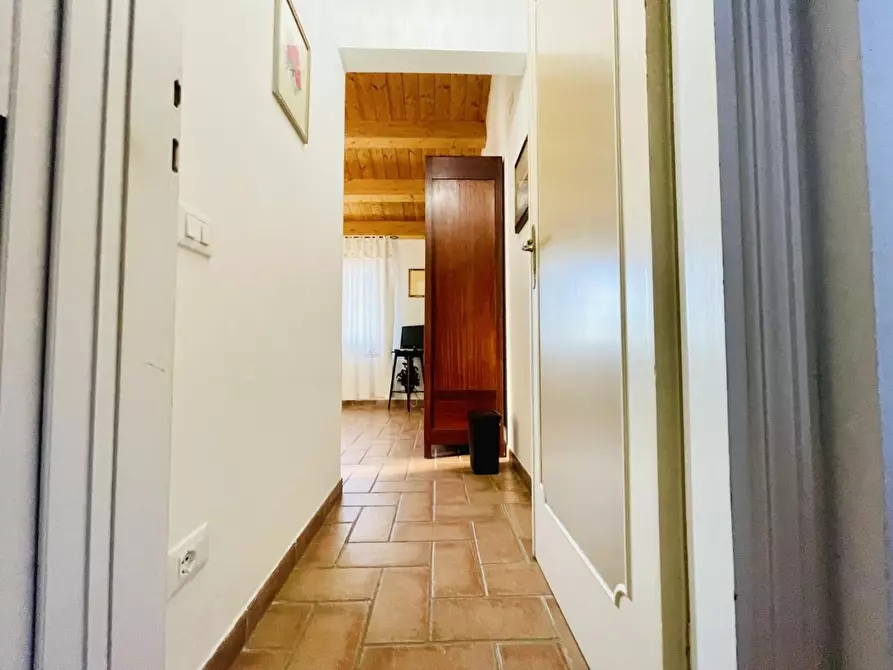 Immagine 55 di Villa in vendita  a Viareggio