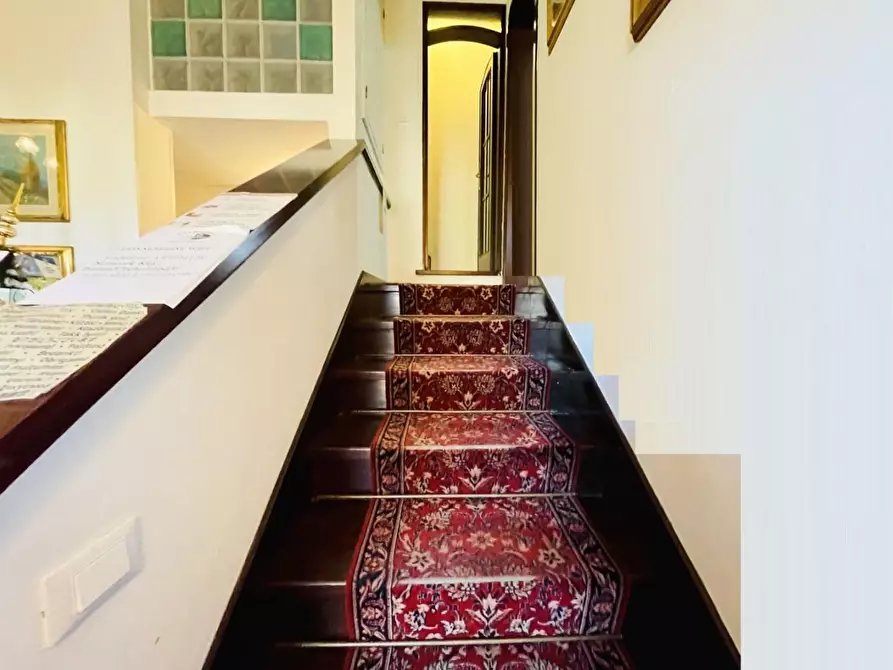 Immagine 12 di Villa in vendita  a Viareggio