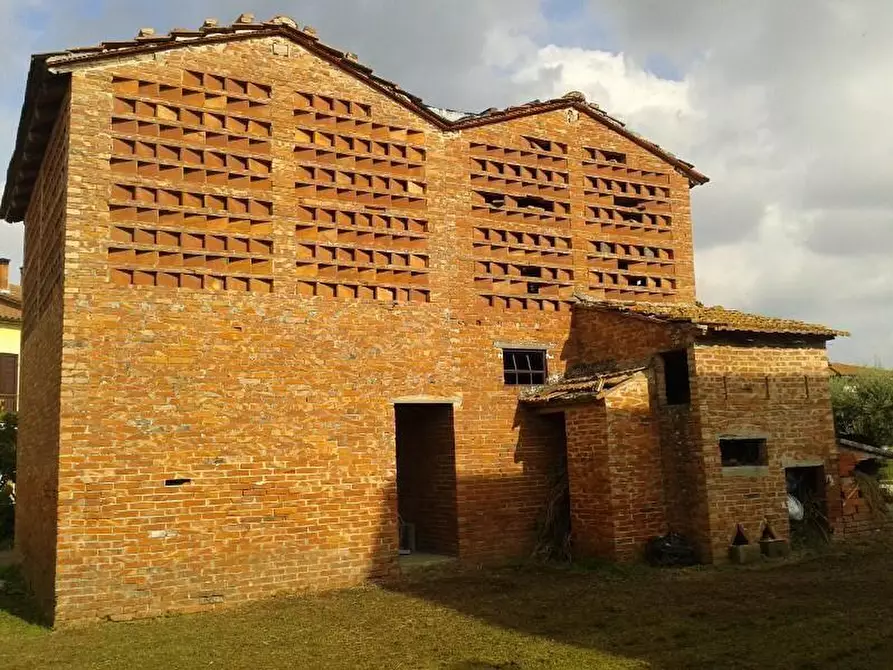 Immagine 8 di Deposito in vendita  a Castelfranco Di Sotto