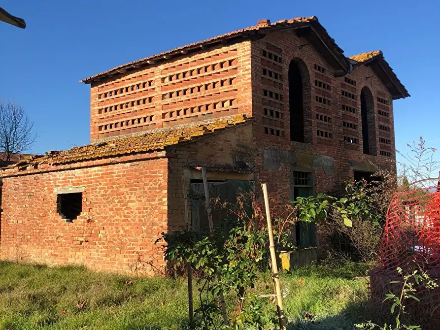 Immagine 3 di Deposito in vendita  a Castelfranco Di Sotto