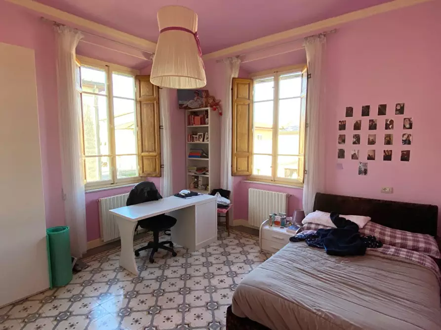 Immagine 8 di Appartamento in vendita  a Lucca