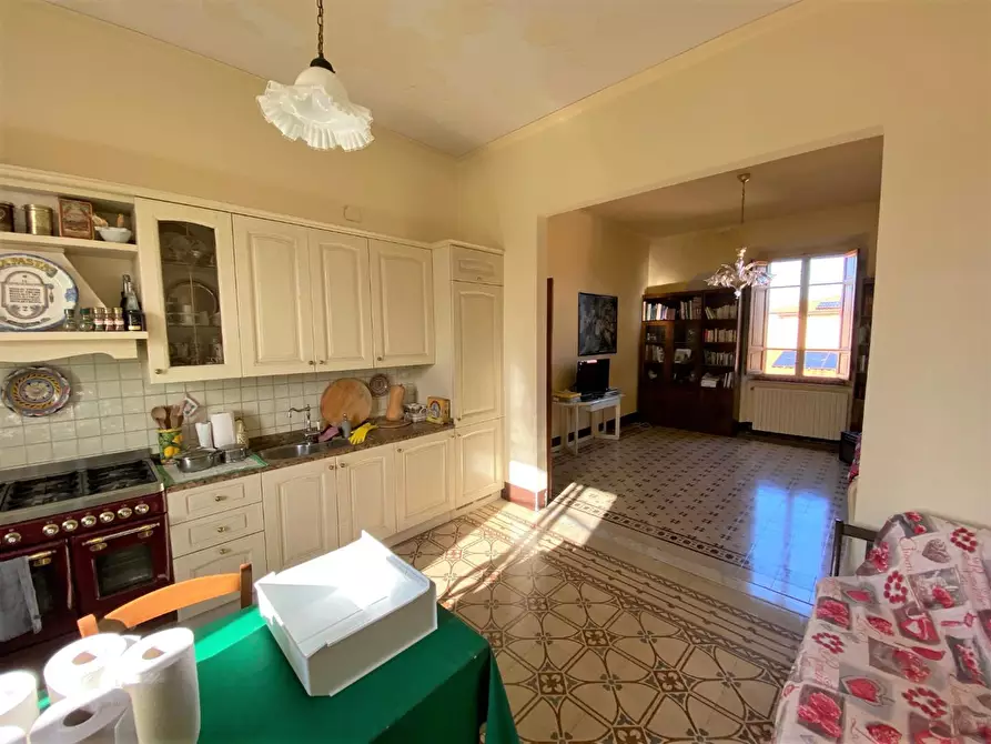 Immagine 6 di Appartamento in vendita  a Lucca