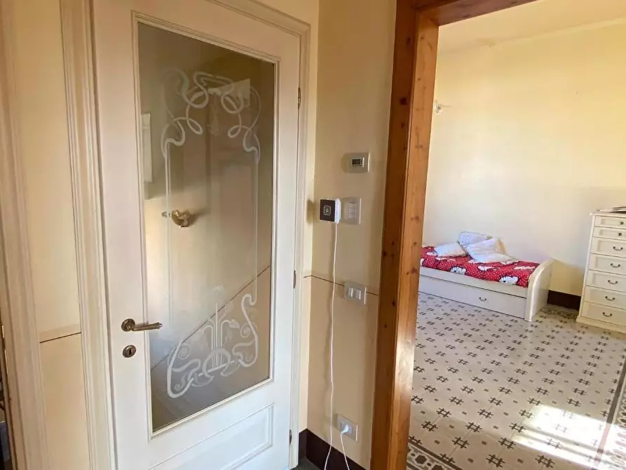 Immagine 4 di Appartamento in vendita  a Lucca