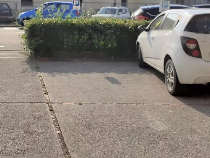 Immagine 11 di Magazzino in vendita  a Pontedera