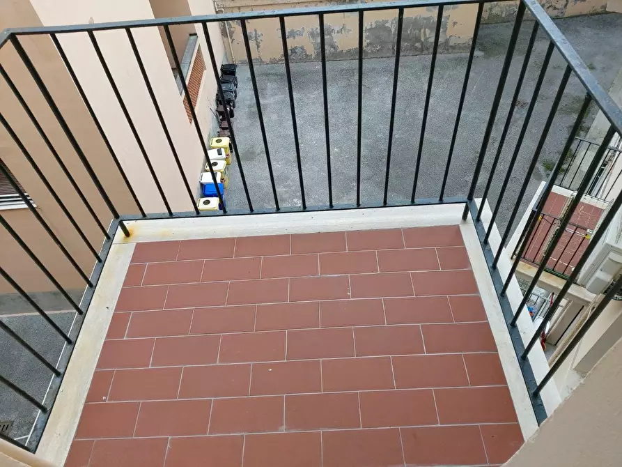 Immagine 4 di Appartamento in vendita  a Livorno