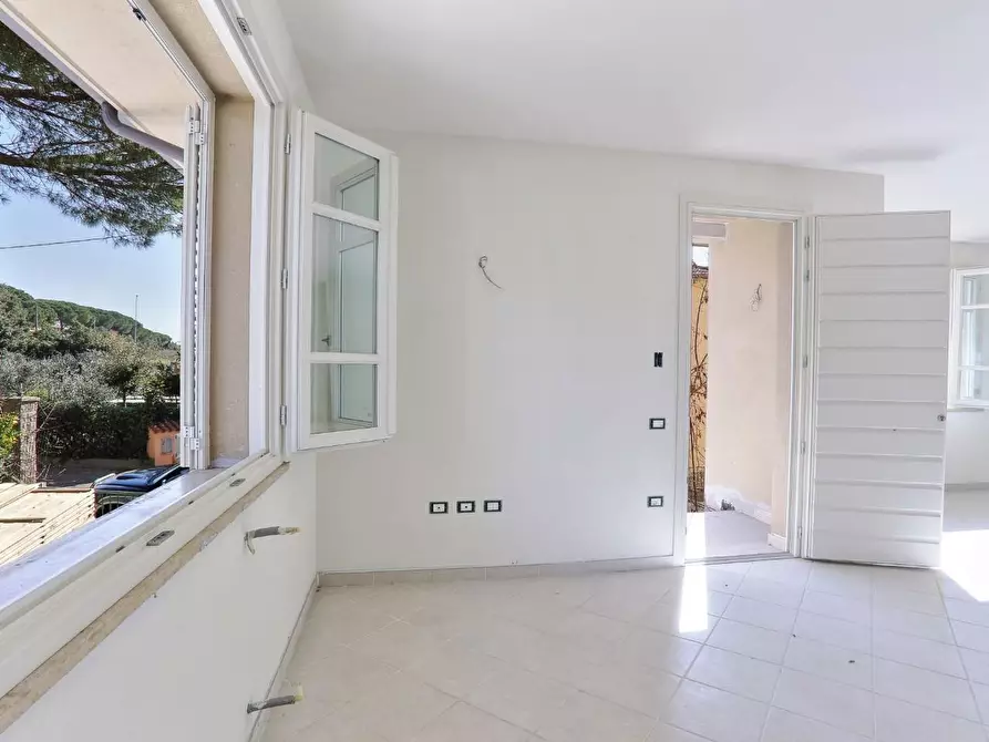 Immagine 14 di Villetta a schiera in vendita  a Rosignano Marittimo