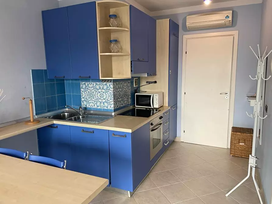 Immagine 6 di Appartamento in vendita  a Montignoso