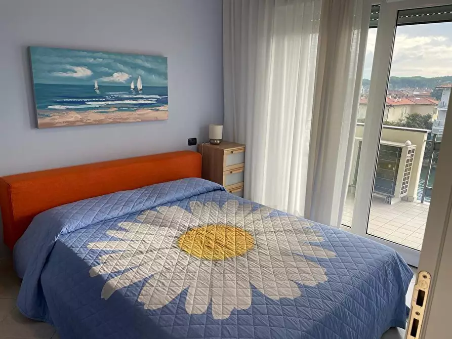 Immagine 16 di Appartamento in vendita  a Montignoso