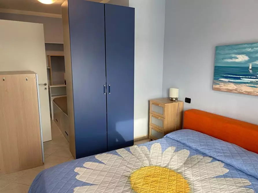 Immagine 18 di Appartamento in vendita  a Montignoso