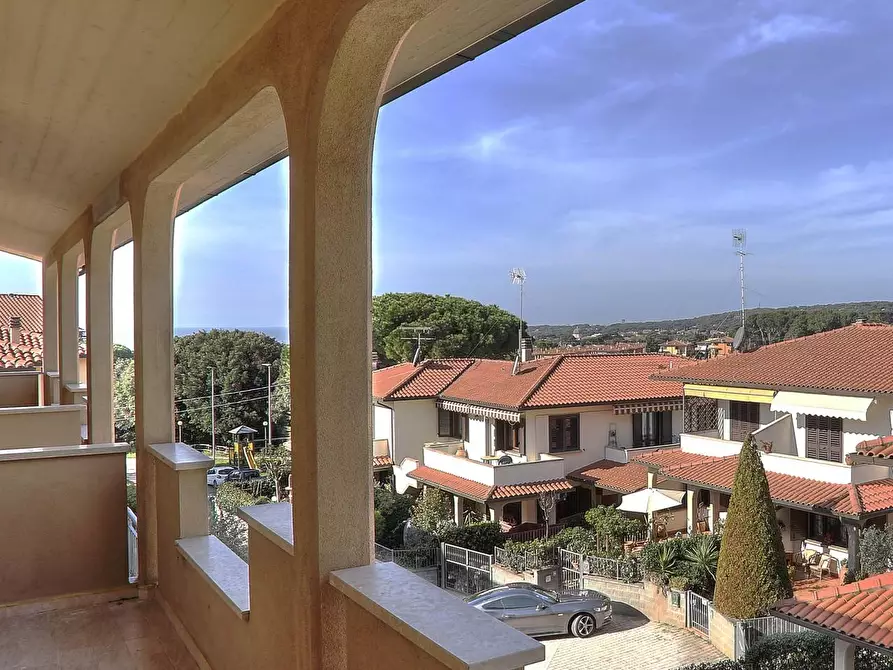 Immagine 8 di Appartamento in vendita  a Rosignano Marittimo