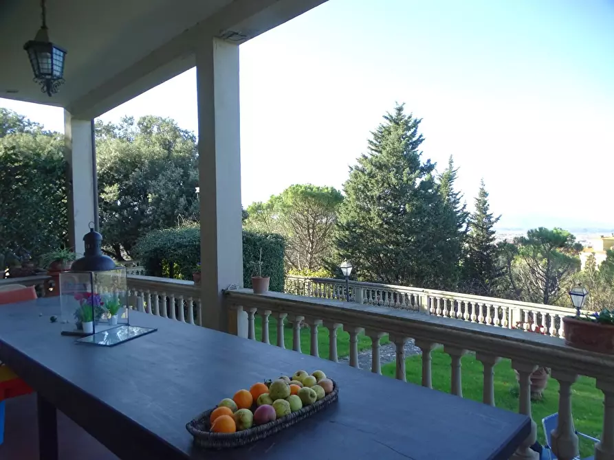 Immagine 2 di Villa in vendita  a San Miniato