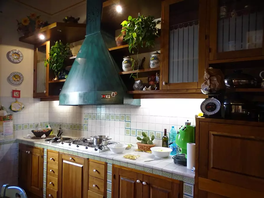 Immagine 11 di Villa in vendita  a San Miniato