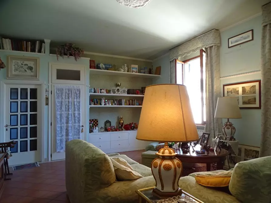 Immagine 38 di Villa in vendita  a San Miniato