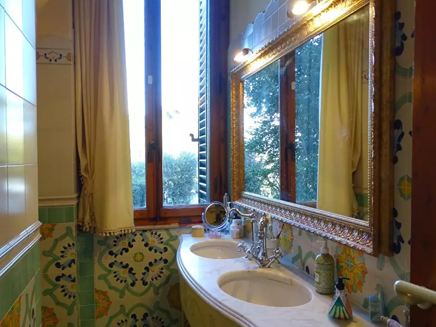 Immagine 16 di Villa in vendita  a San Miniato