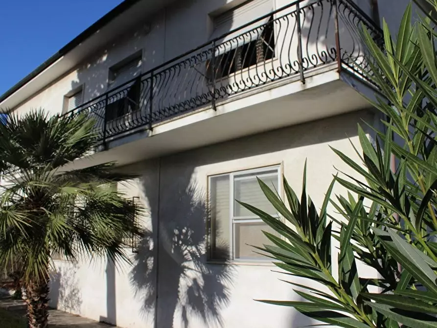 Immagine 7 di Villa in vendita  a Cecina