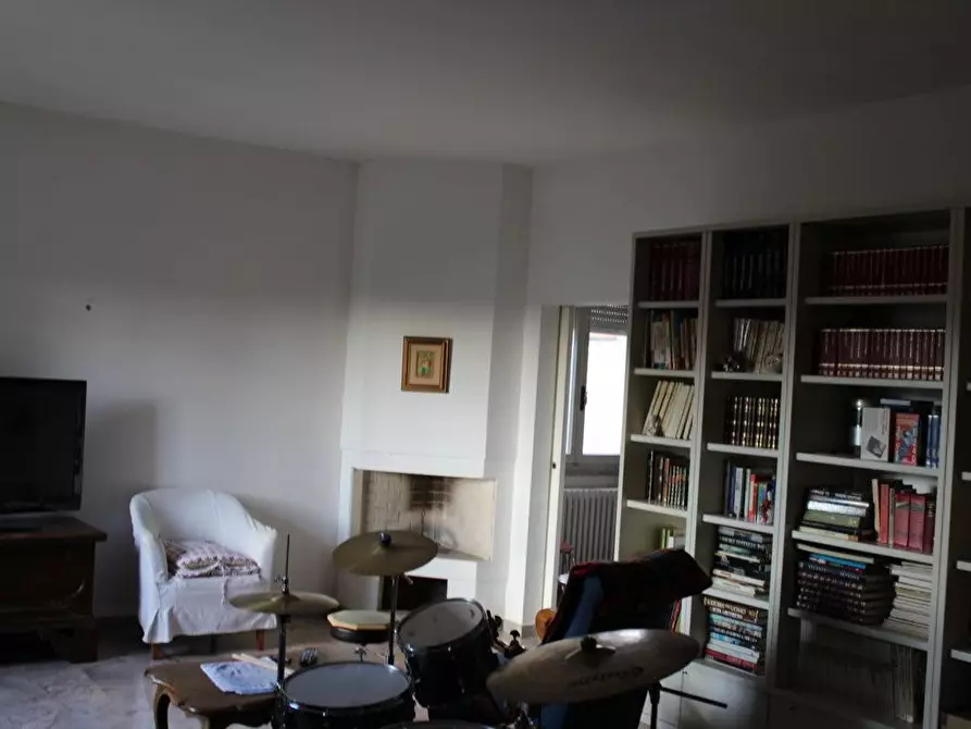 Immagine 15 di Villa in vendita  a Cecina