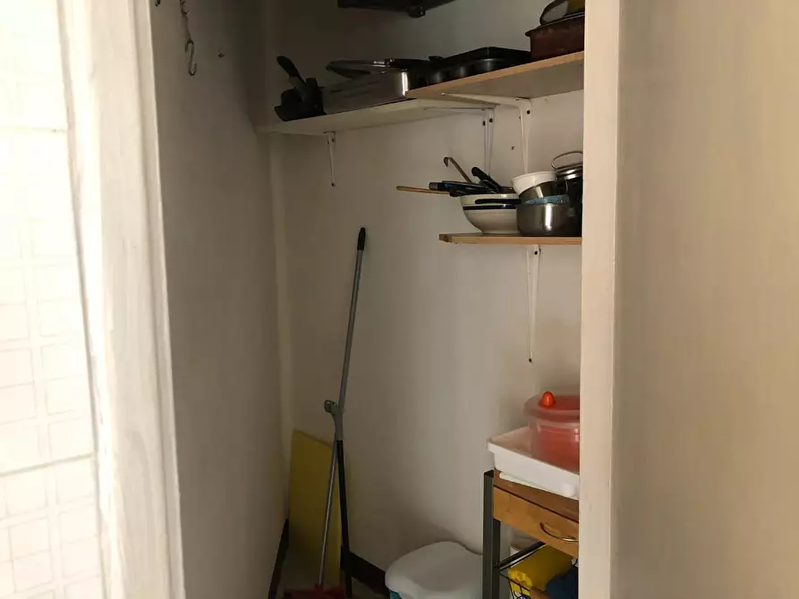 Immagine 4 di Appartamento in vendita  a Livorno