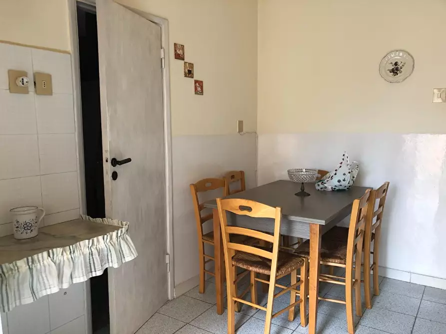 Immagine 6 di Appartamento in vendita  a Livorno