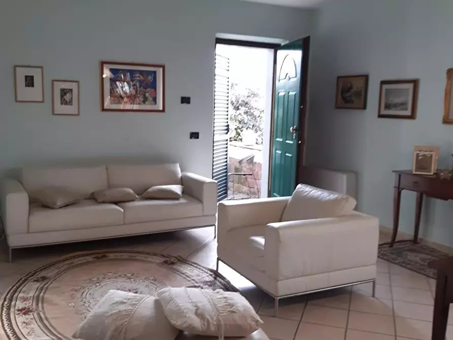 Immagine 3 di Casa quadrifamiliare in vendita  a Carrara