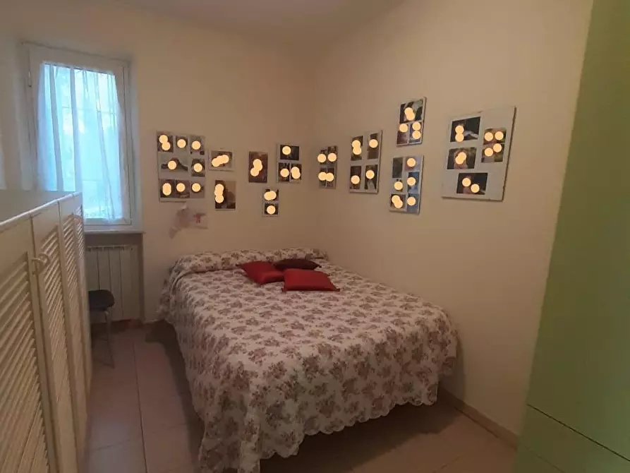 Immagine 10 di Casa quadrifamiliare in vendita  a Carrara