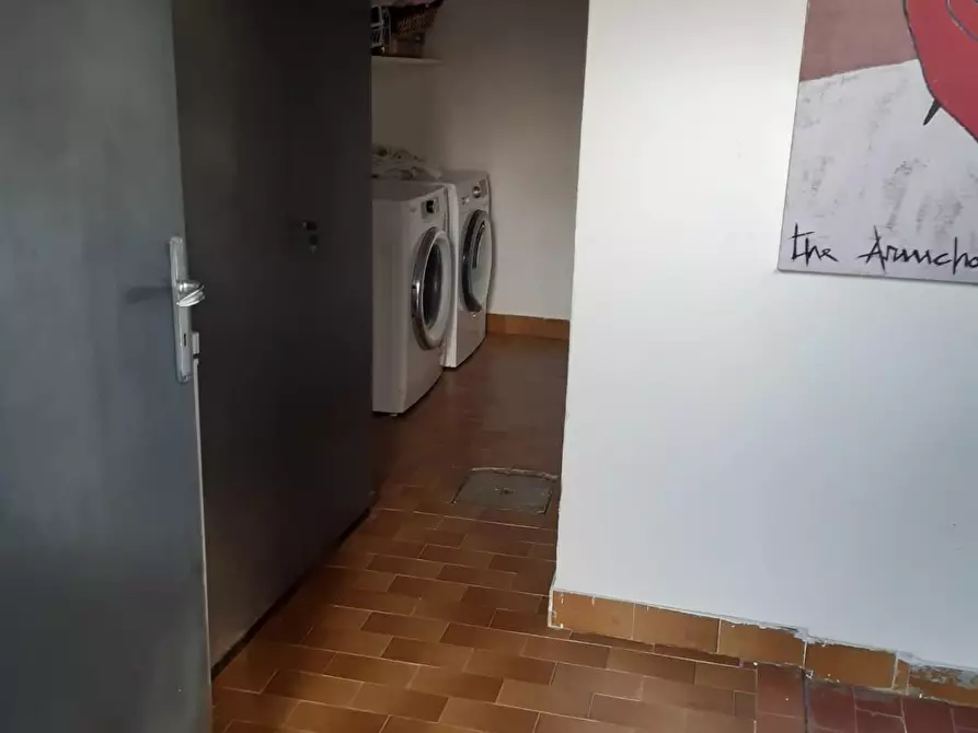 Immagine 20 di Casa quadrifamiliare in vendita  a Carrara