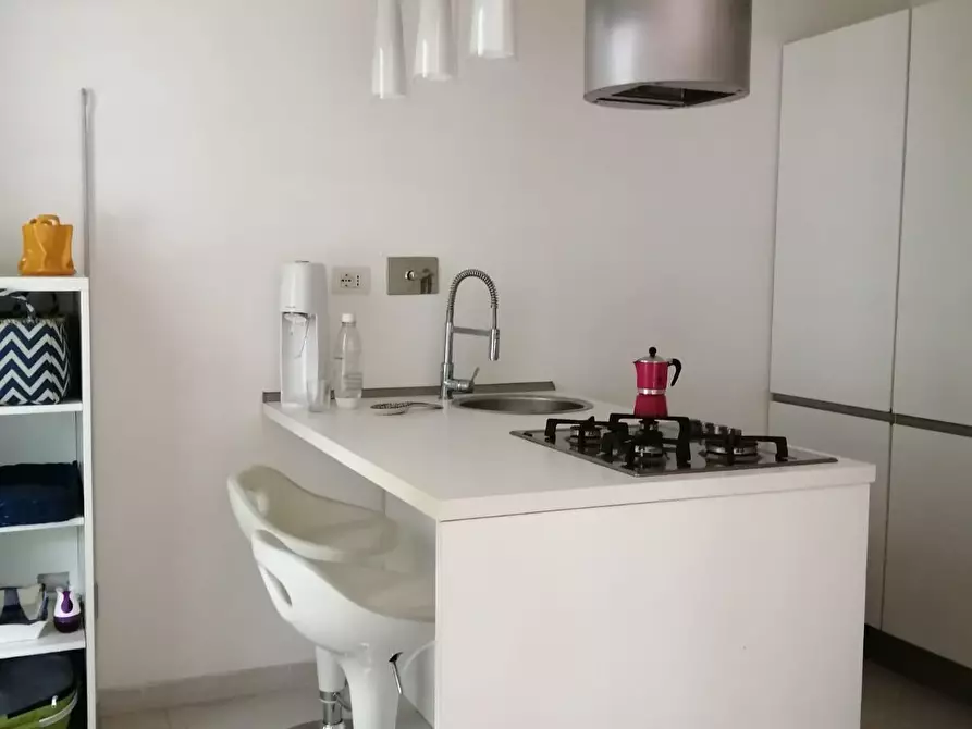 Immagine 9 di Casa bifamiliare in affitto  a Massa