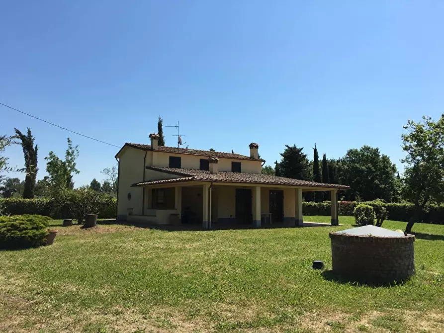 Immagine 1 di Villa in vendita  a Fauglia