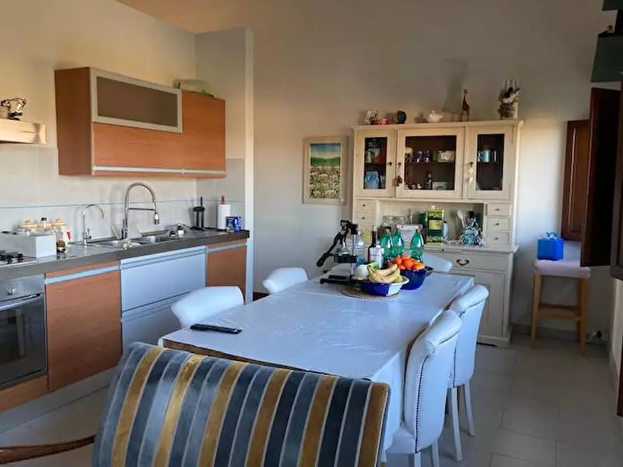 Immagine 5 di Appartamento in vendita  a Pontedera