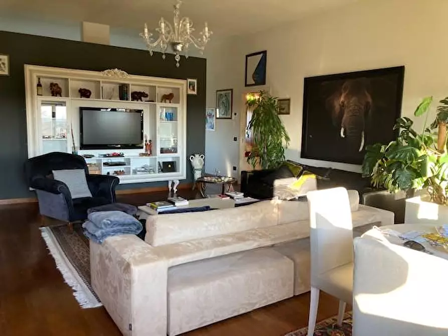 Immagine 2 di Appartamento in vendita  a Pontedera
