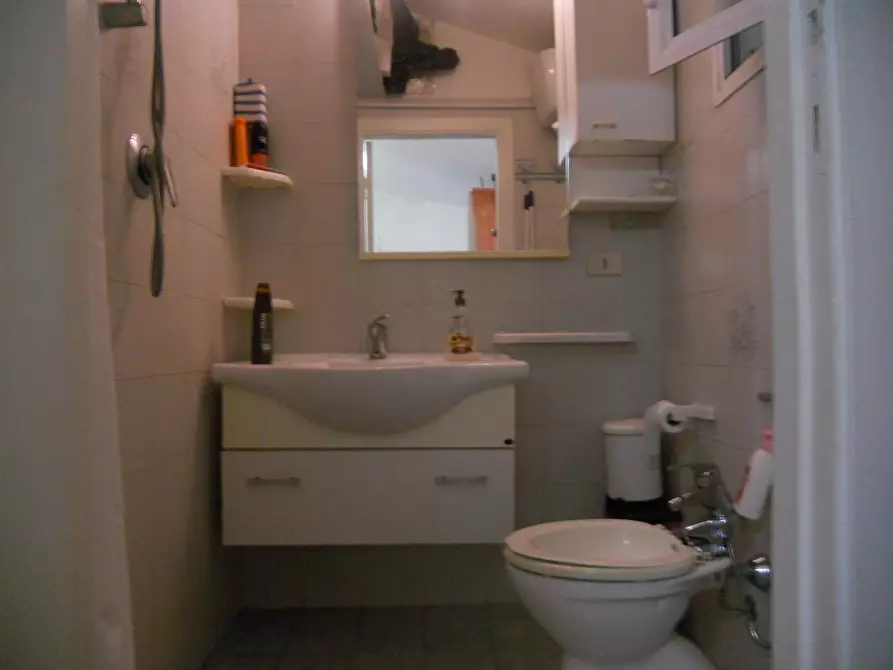 Immagine 19 di Terreno agricolo in vendita  a Livorno