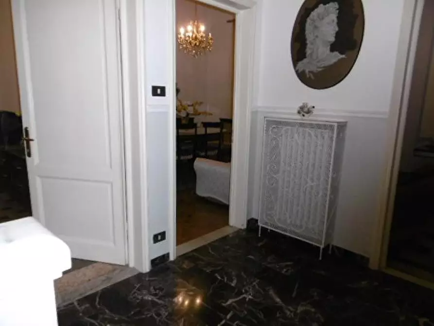 Immagine 4 di Villa in vendita  a Empoli