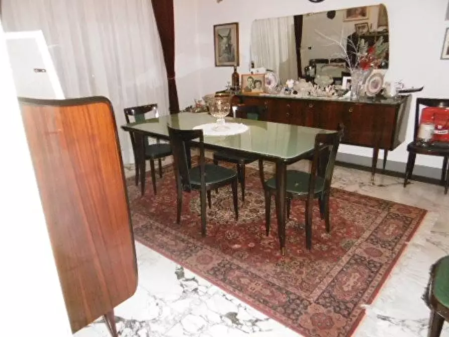 Immagine 2 di Villa in vendita  a Empoli